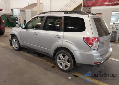 2009 Subaru Forester 2.5X из США, поврежденный, VIN JF2SH63699H765499